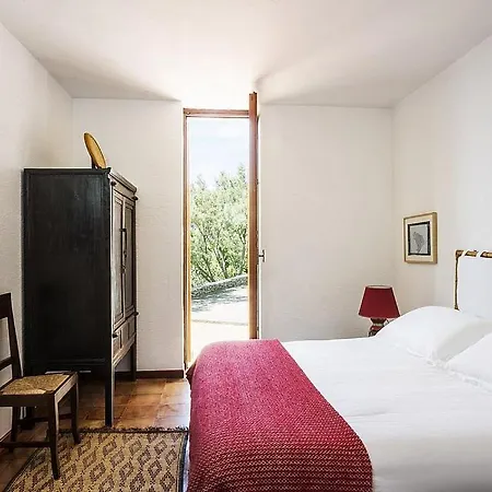 Sleeps 14 With Pool And Air Con *
